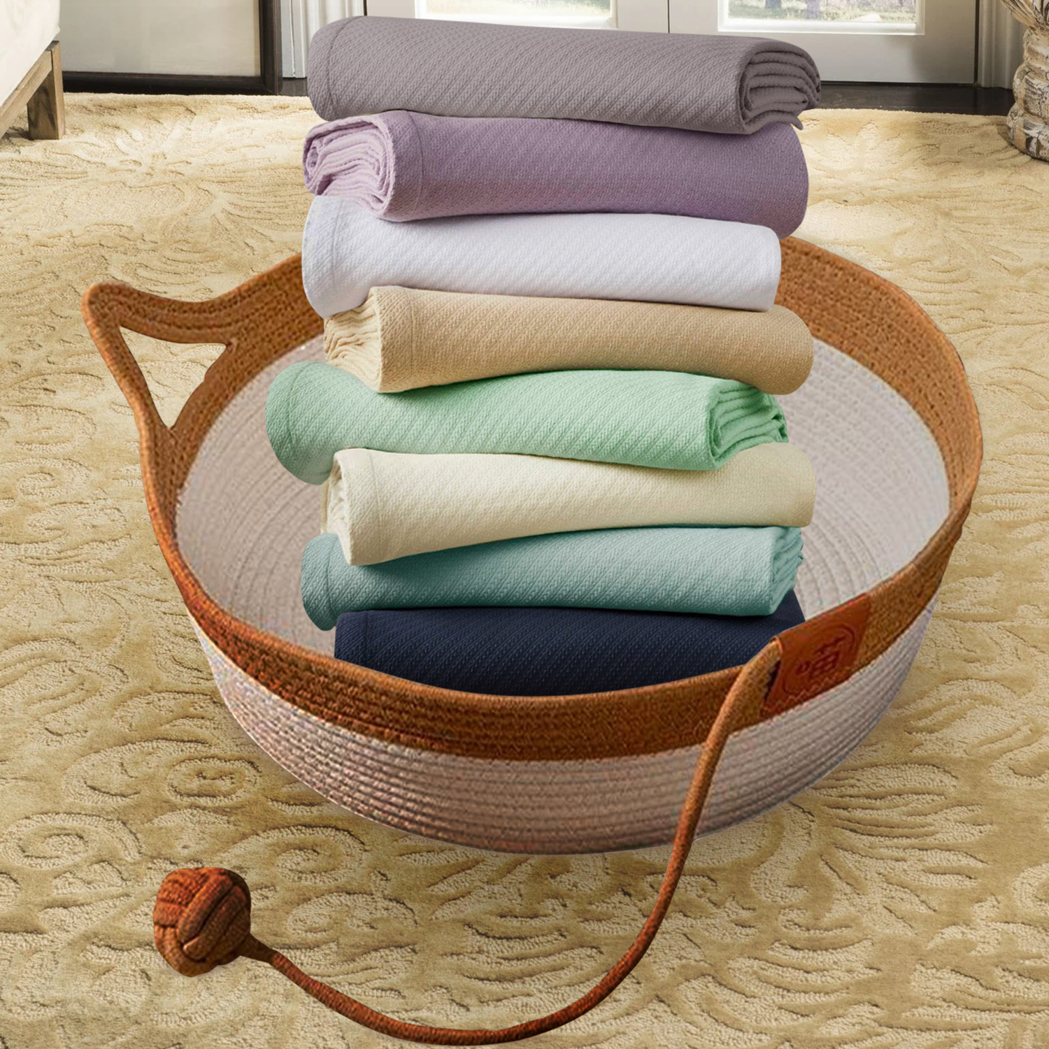 Soft White Linen Cat Bed – Cozy All-Season Nest for Medium Cats