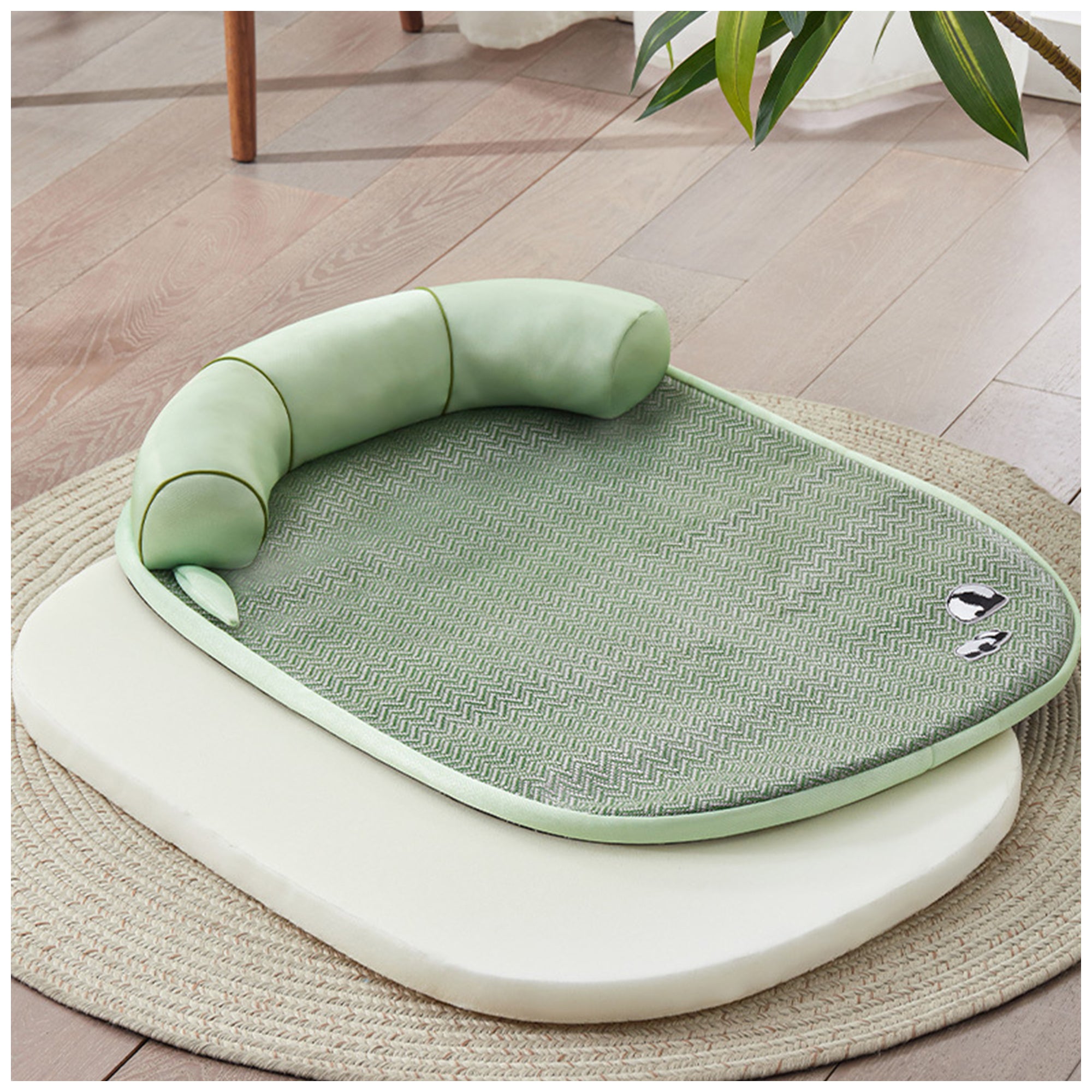 Eco-Friendly Portable Pet Cooling Mat – All-Season Comfort