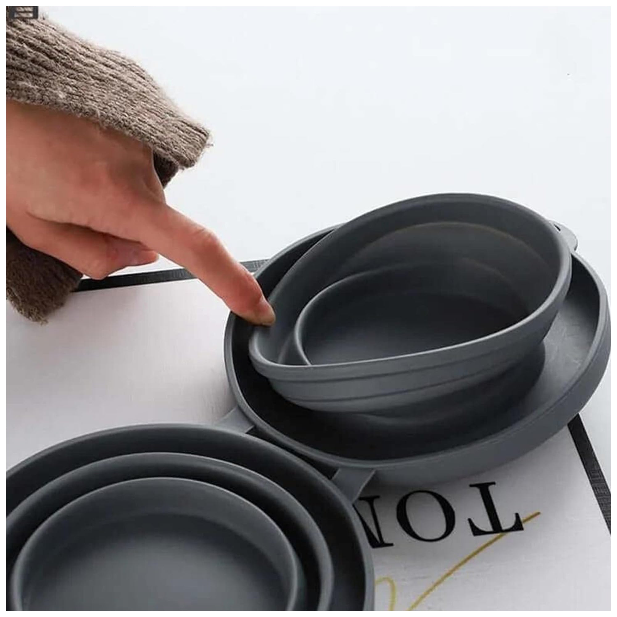 Portable Silicone Collapsible Dog Bowls – No Spill, Easy Clean